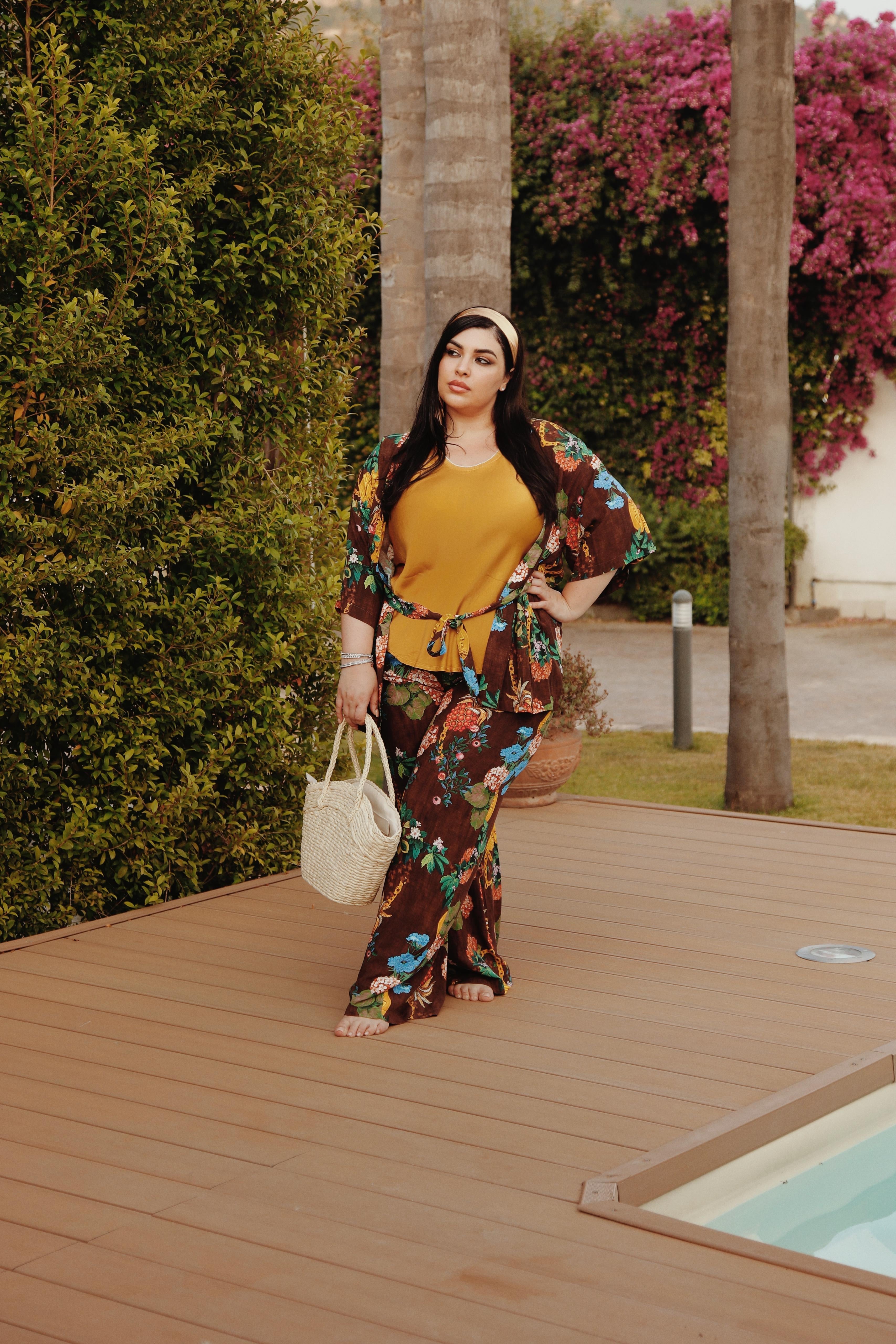 KIMONO FLOWER MARRONE